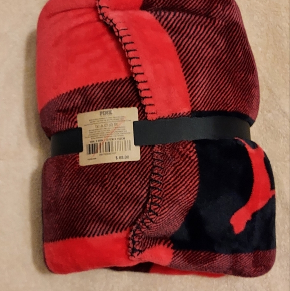 Pink sherpa blanket - Picture 2 of 2